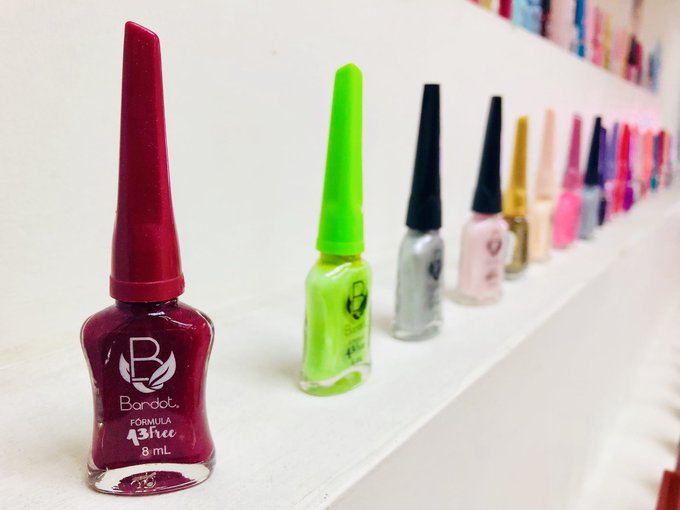 Esmalte bardot colores surtidos